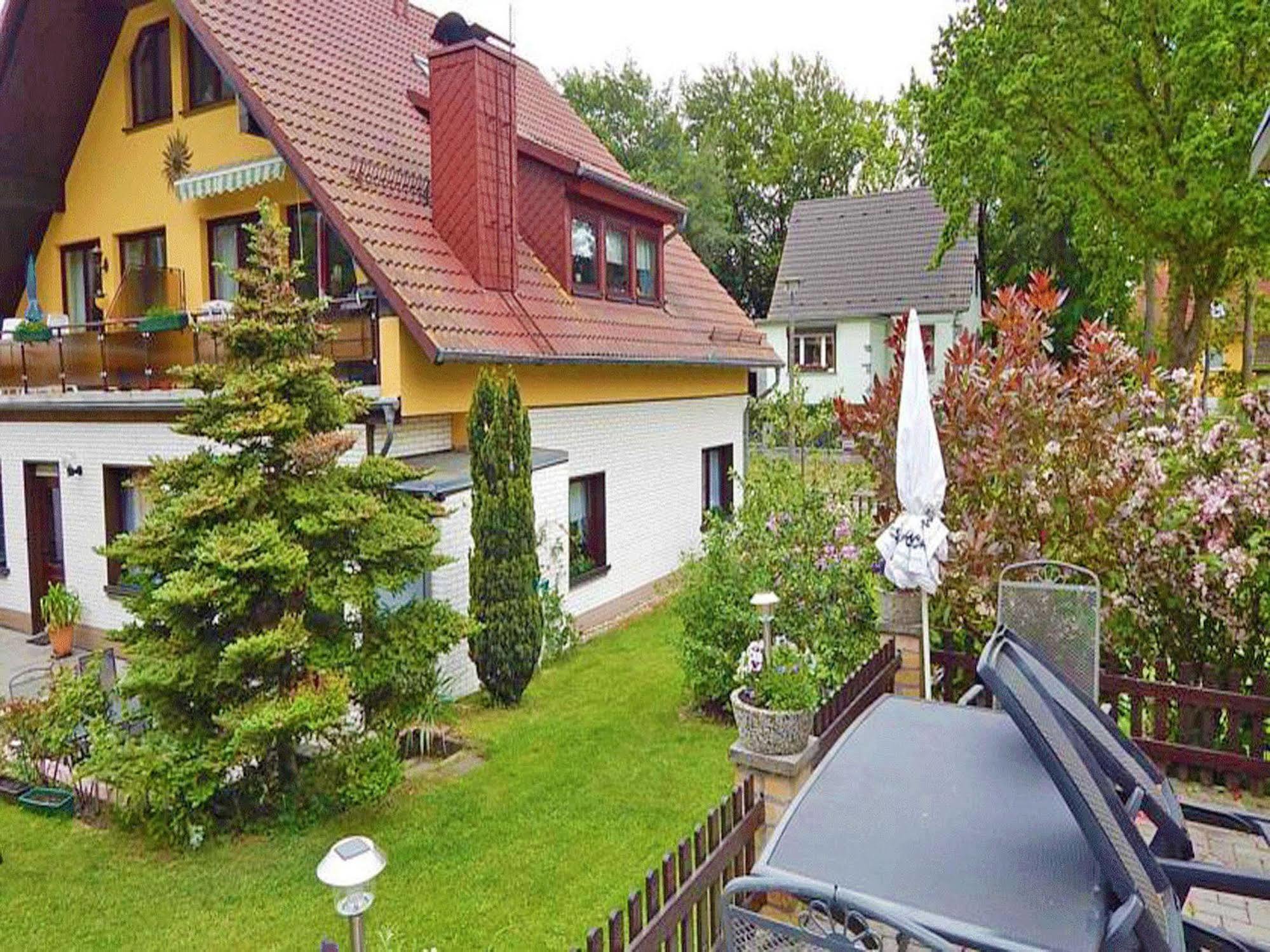 Apartamento Ferienhus Baabe Fewo 01 Terrasse, Sauna- Und Schwimmbadnutzung Im Ahoi Sellin Exterior foto